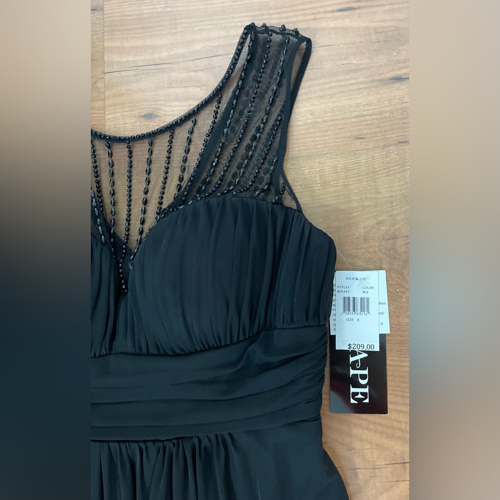 New Xscape Evening Long Dress. Size: 8 * Color: Black